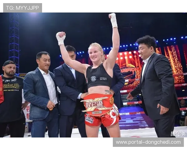 前UFC选手霍伊西拜签约昆仑决，预计明年出战综合格斗赛